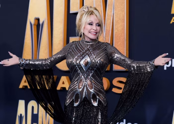 Dolly Parton and longtime makeup artist Cheryl Riddle
